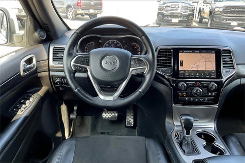 Used 2020 Jeep Grand Cherokee Altitude image 6