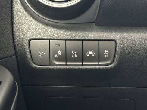 Used 2021 Hyundai Kona Ultimate image 18