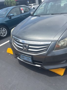 Used 2011 Honda Accord EX-L image 2
