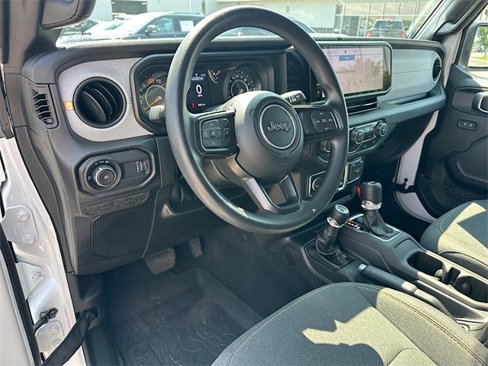 Used 2025 Jeep Wrangler Sport image 15