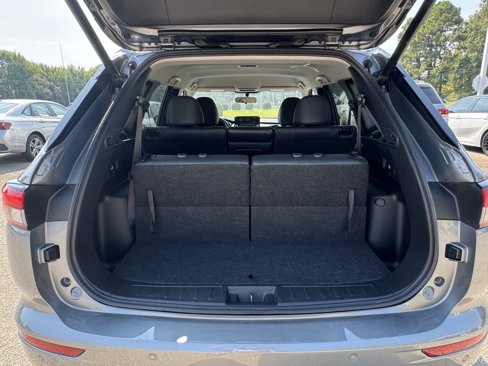 Used 2024 Mitsubishi Outlander SE image 8
