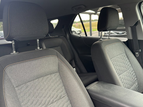 Used 2021 Chevrolet Equinox LT image 24