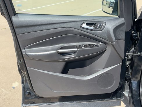 Used 2017 Ford Escape SE image 20