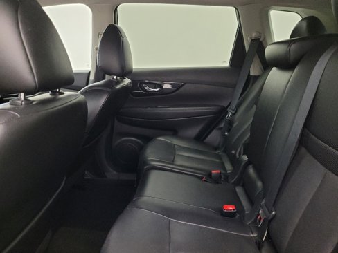 Used 2019 Nissan Rogue SL w/ Premium Package image 18