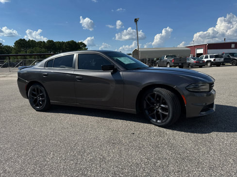 Used 2020 Dodge Charger SXT w/ Blacktop Package image 9