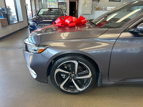 Used 2018 Honda Accord Sport image 8