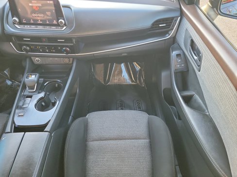 Certified 2021 Nissan Rogue S image 16