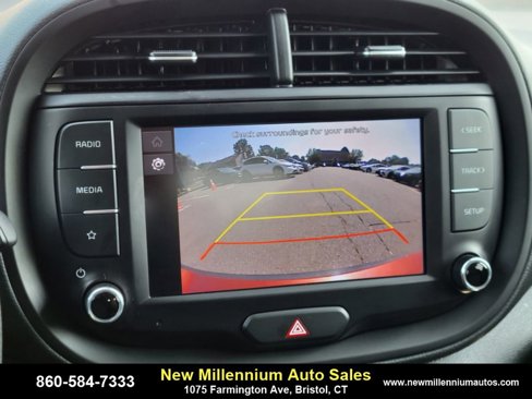 Used 2023 Kia Soul LX w/ LX Technology Package image 21