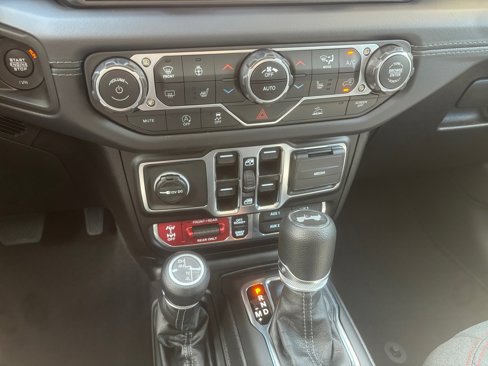 New 2025 Jeep Wrangler Unlimited Rubicon image 27