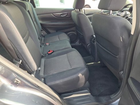Used 2018 Nissan Rogue S image 10