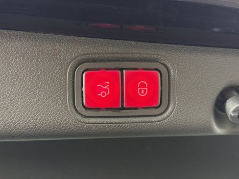 Used 2018 Mercedes-Benz E 300 image 17