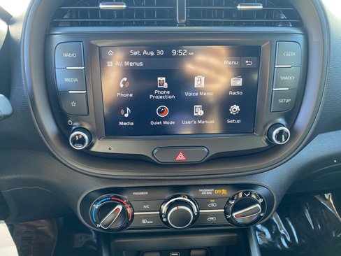 Used 2023 Kia Soul LX w/ LX Technology Package image 23