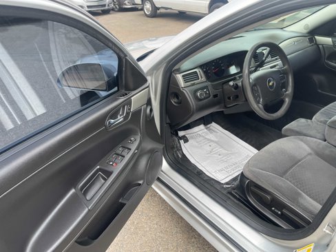 Used 2011 Chevrolet Impala Police image 14