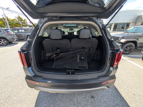 Used 2021 Kia Sorento S w/ Panoramic Sunroof Package image 7