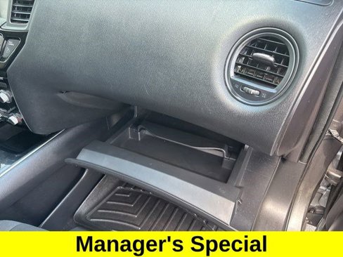 Used 2018 Nissan Pathfinder S image 39
