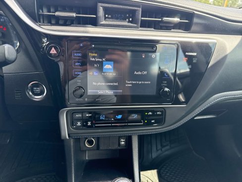 Used 2017 Toyota Corolla SE image 19