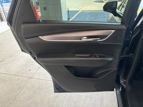 Used 2017 Cadillac XT5 Luxury image 24