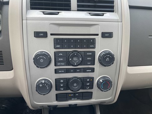 Used 2011 Ford Escape XLT image 21