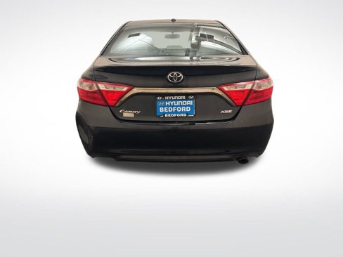 Used 2017 Toyota Camry XSE image 6