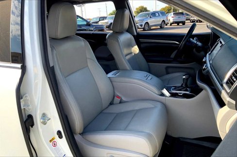 Used 2018 Toyota Highlander Limited image 8