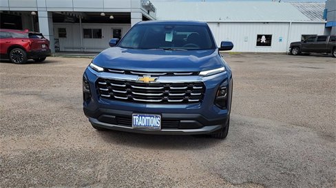 New 2026 Chevrolet Equinox LT image 3