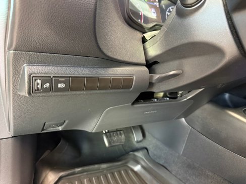 Used 2024 Toyota Corolla SE image 17