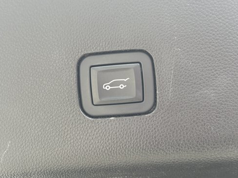 Used 2018 Chevrolet Traverse High Country w/ LPO, Cargo Package image 11