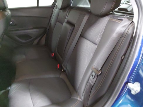 Certified 2020 Chevrolet Trax LT w/ LT Convenience Package image 18