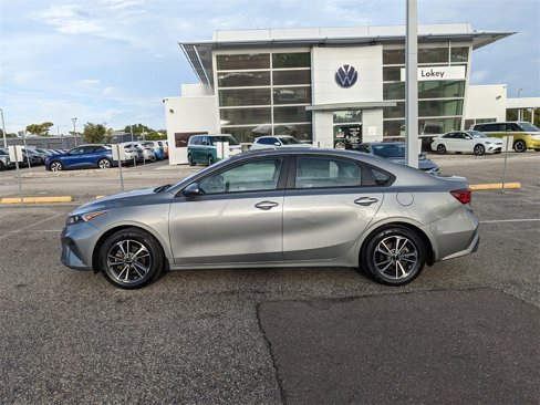 Used 2023 Kia Forte LXS image 4