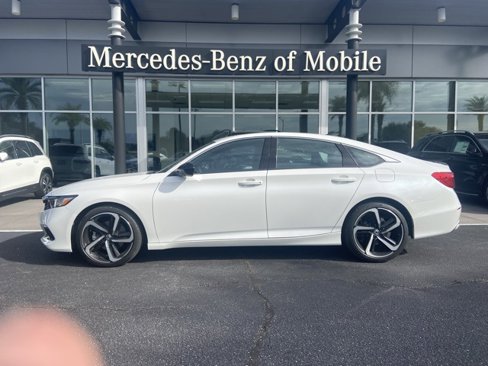 Used 2022 Honda Accord Sport image 1