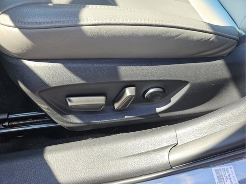 Used 2019 Toyota Avalon XLE image 33