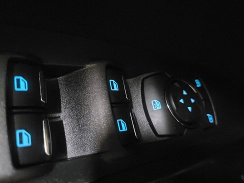 Used 2019 Ford Fusion SE image 27