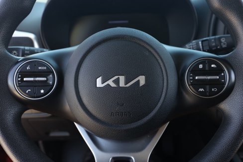 Used 2023 Kia Soul LX w/ LX Technology Package image 25
