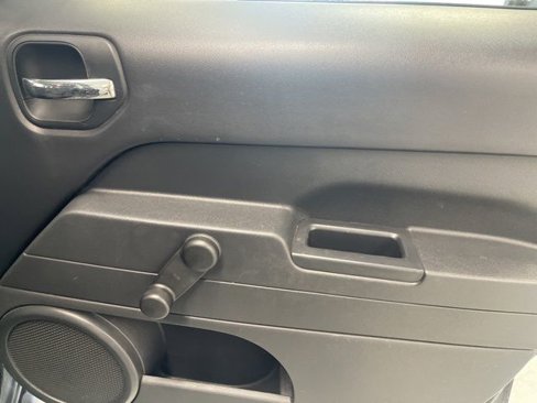Used 2013 Jeep Patriot Sport image 22