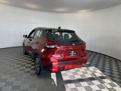 Used 2023 Nissan Kicks SV image 8