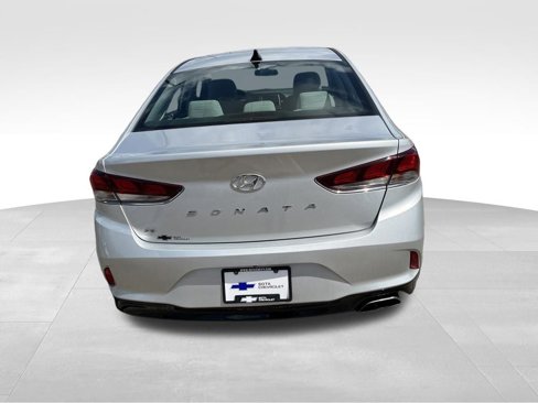 Used 2018 Hyundai Sonata SE image 4