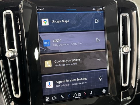 Certified 2024 Volvo XC40 B5 Plus image 24