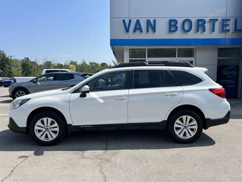 Used 2018 Subaru Outback 2.5i Premium image 2