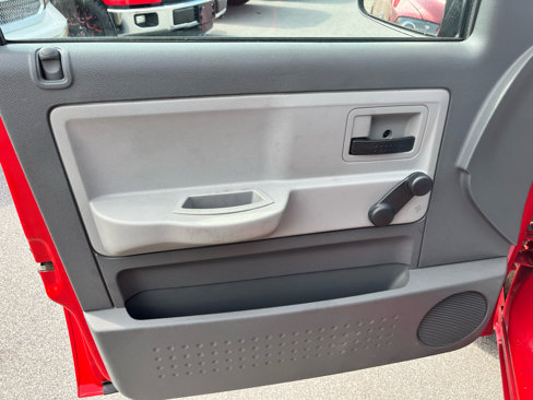 Used 2005 Dodge Dakota ST image 12