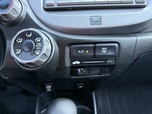 Used 2009 Honda Fit Sport image 19