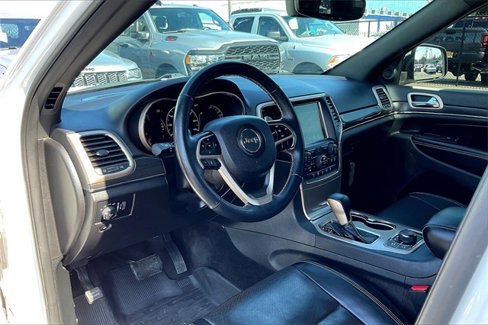 Used 2017 Jeep Grand Cherokee Limited w/ Luxury Group II image 14