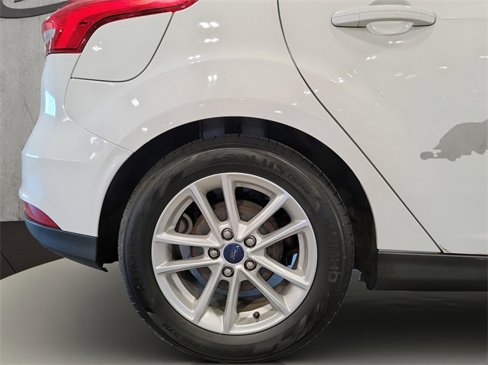 Used 2015 Ford Focus SE image 24