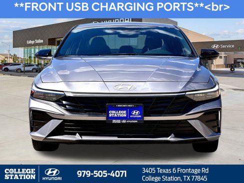 Used 2025 Hyundai Elantra Sport image 9