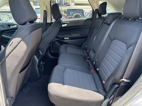 Certified 2020 Ford Edge SE image 12