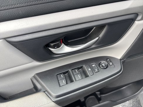 Used 2018 Honda CR-V LX image 11