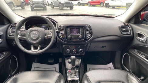 Used 2018 Jeep Compass Latitude image 23