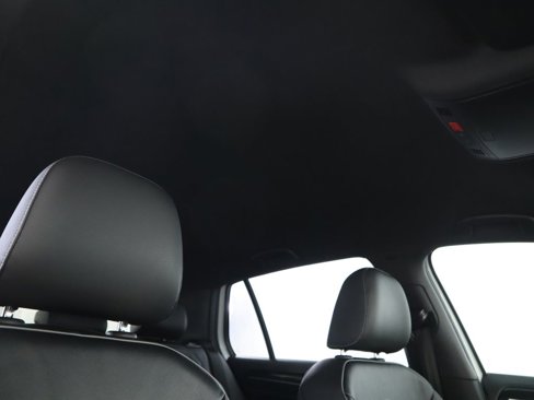 Used 2018 Volkswagen Golf R 4-Door image 19