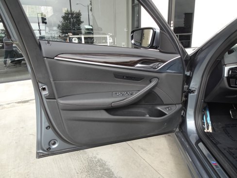 Used 2021 BMW 540i w/ M Sport Package image 8