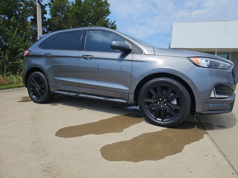 Used 2022 Ford Edge ST-Line image 2