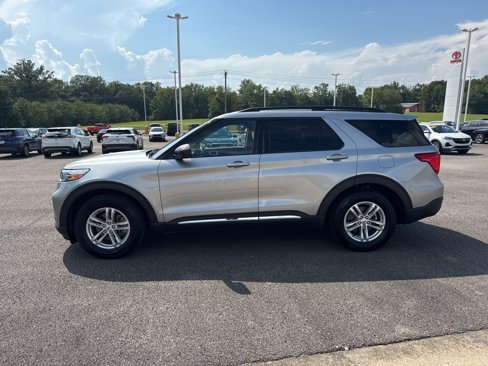 Used 2023 Ford Explorer XLT w/ Equipment Group 202A image 6